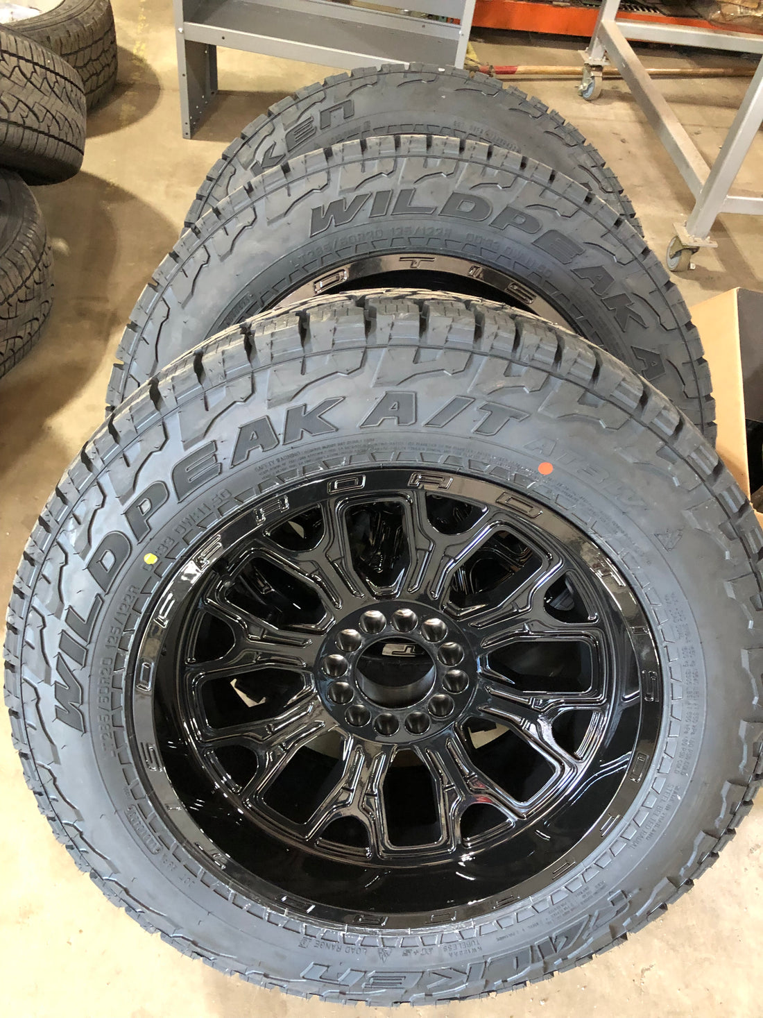Best All Terrain (A/T) Tires For 20 Inch Rims: 2024